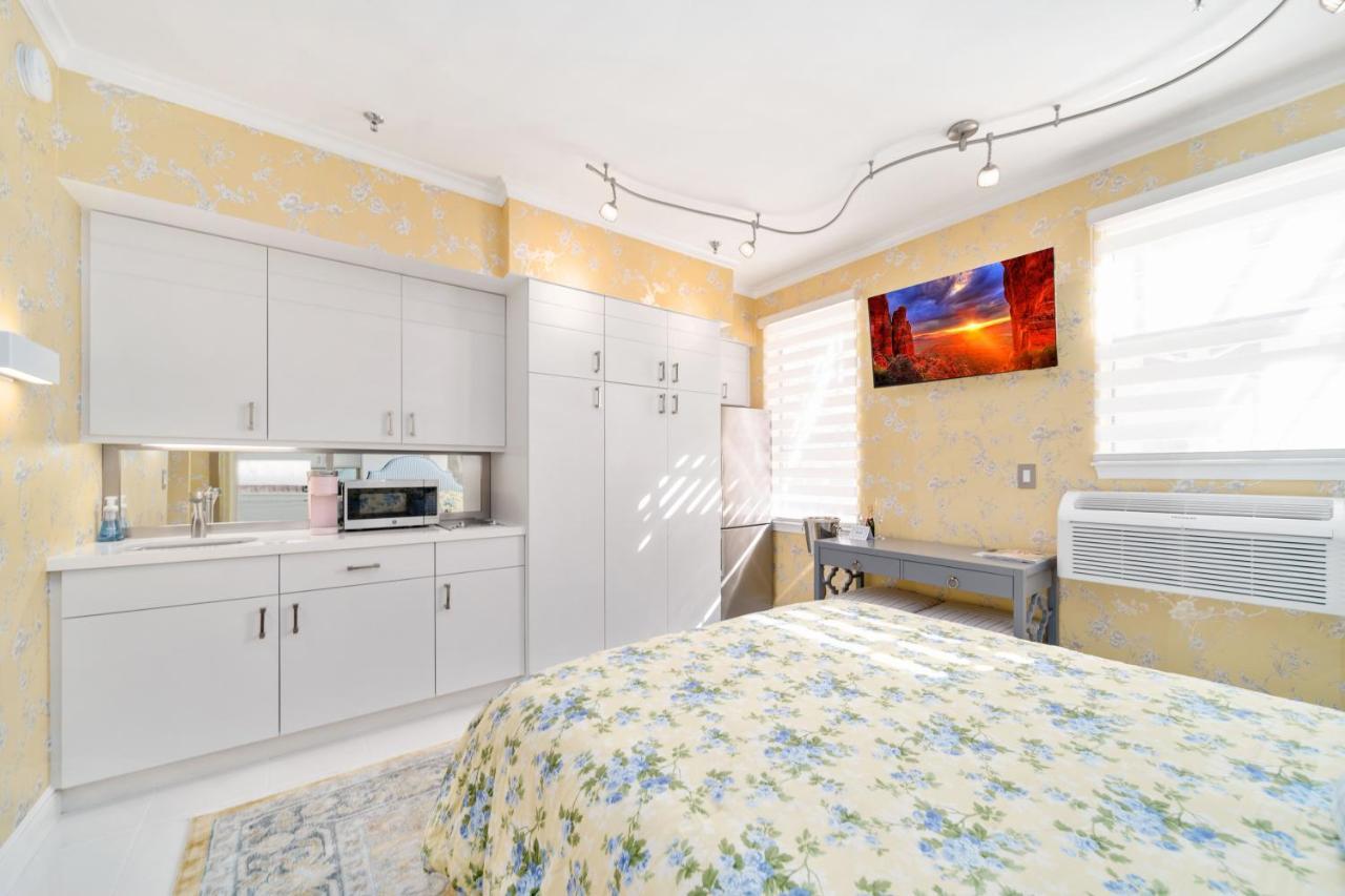 Renovated Studio In The Heart Of Palm Beach - Free Parking, Security Box Exterior photo