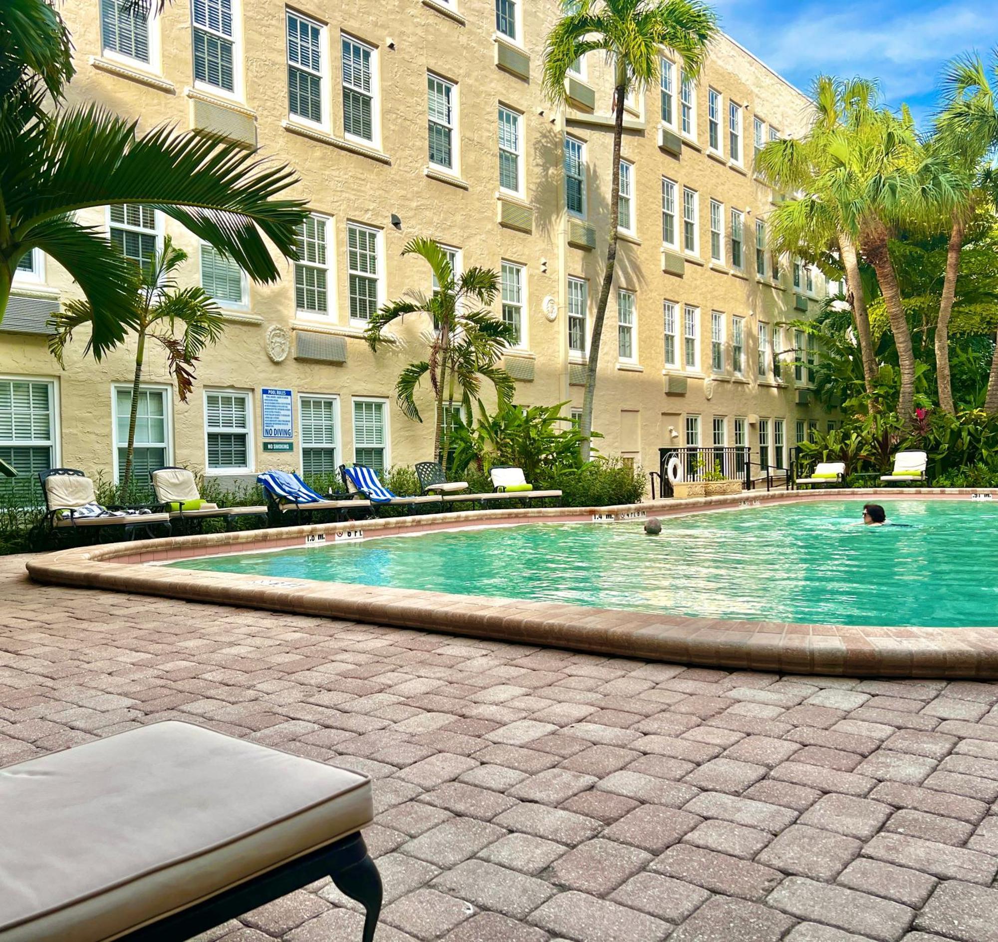 Renovated Studio In The Heart Of Palm Beach - Free Parking, Security Box Exterior photo