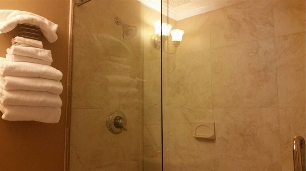Renovated Studio In The Heart Of Palm Beach - Free Parking, Security Box Exterior photo