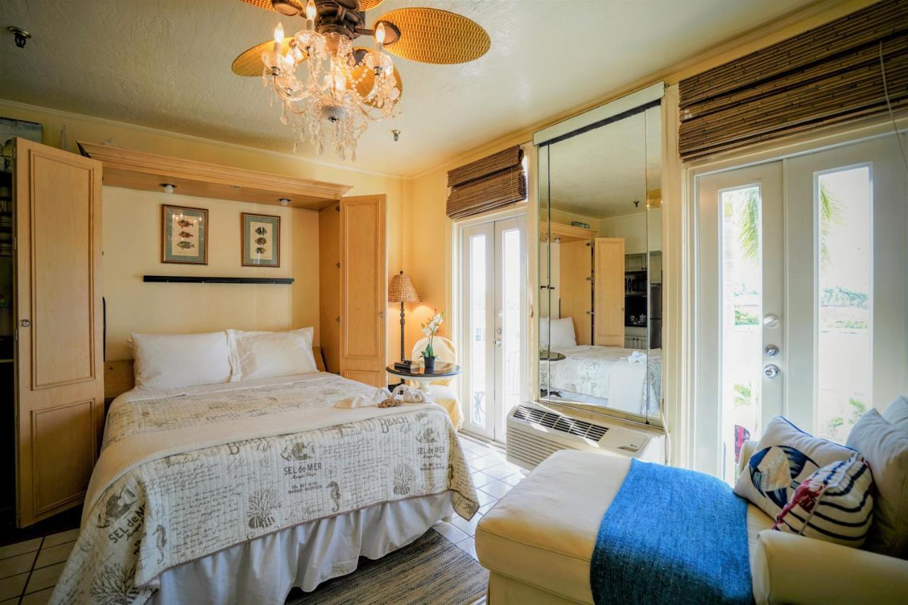 Renovated Studio In The Heart Of Palm Beach - Free Parking, Security Box Exterior photo
