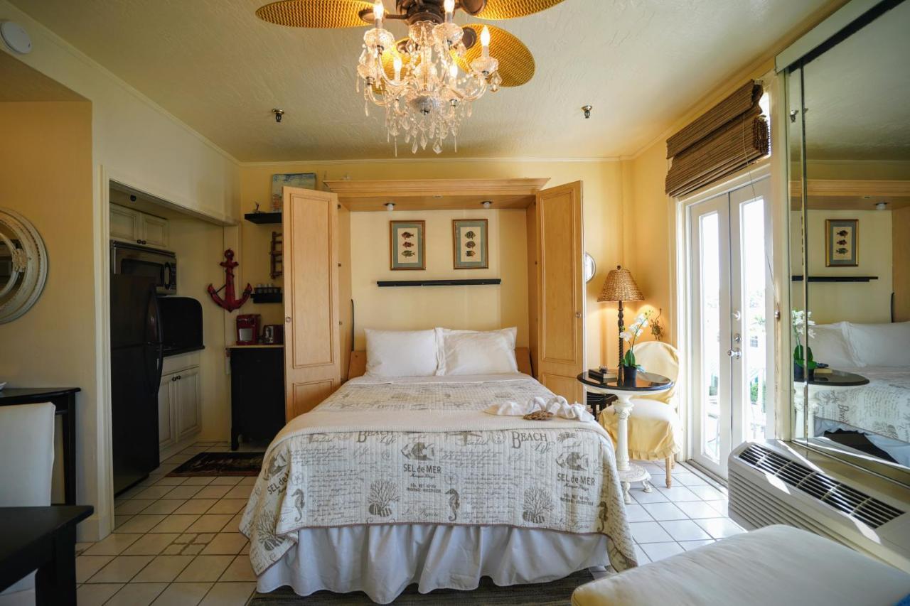 Renovated Studio In The Heart Of Palm Beach - Free Parking, Security Box Exterior photo